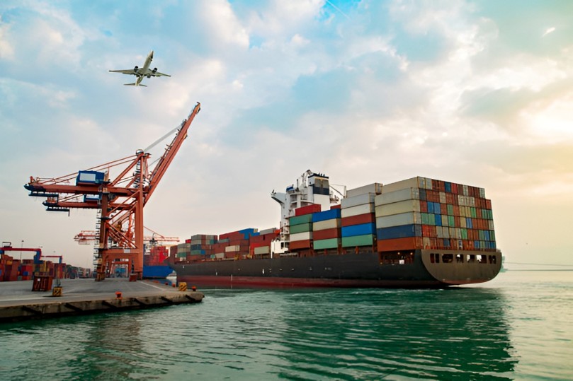 Sea Freight vs Air Freight Comparison